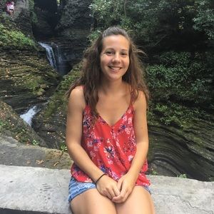 Meet your Posher, Leanne